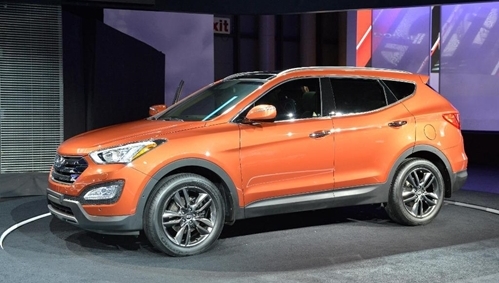 HYUNDAI has decided to move their manufacturing location to Mexico .